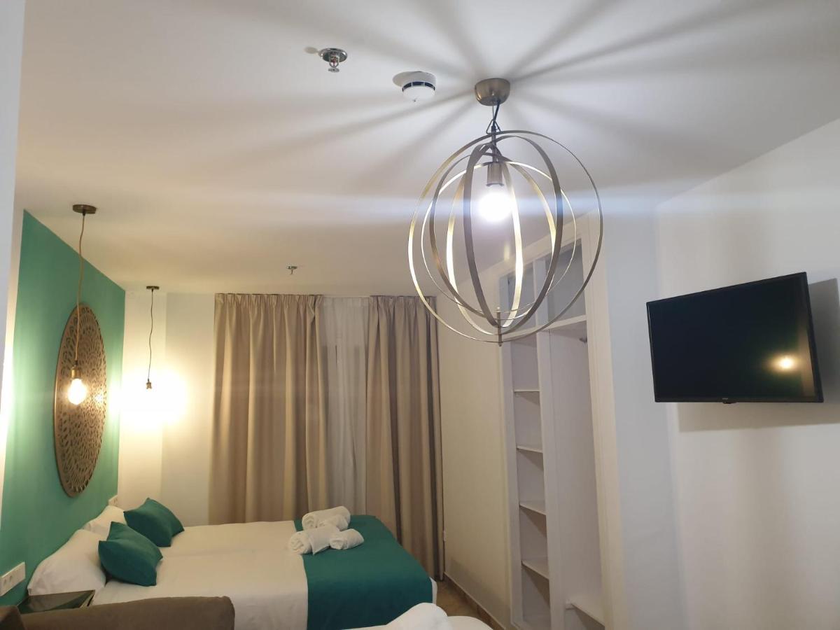 Apartamentos Dona Lola Seville Exterior photo