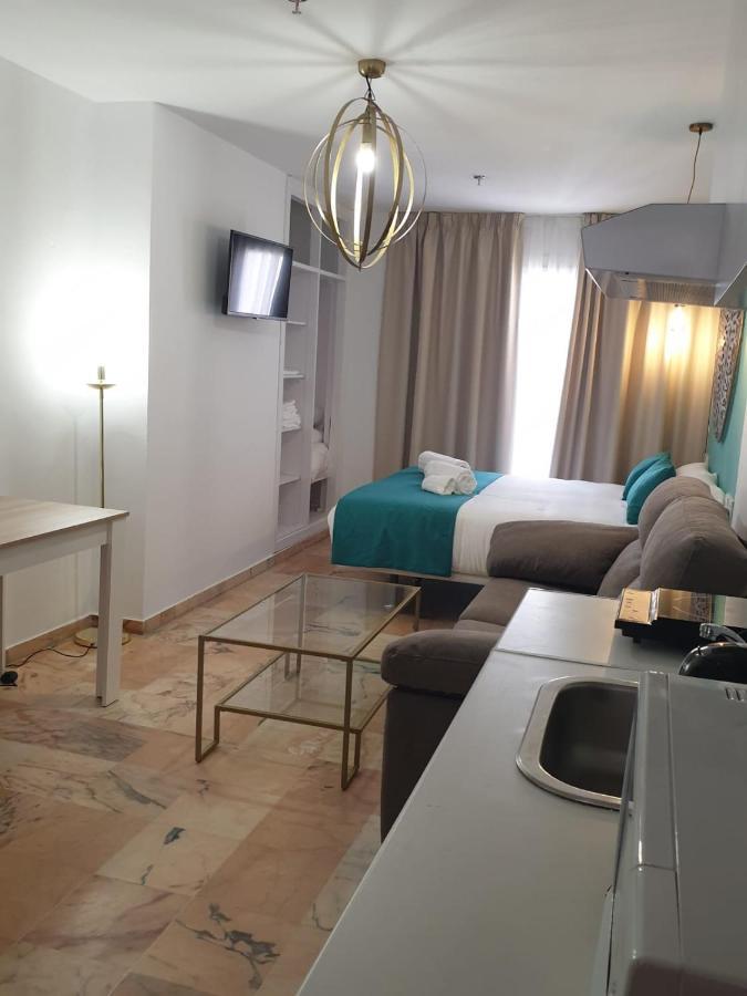 Apartamentos Dona Lola Seville Exterior photo
