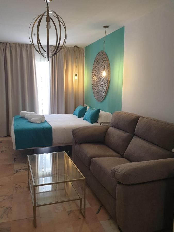 Apartamentos Dona Lola Seville Exterior photo