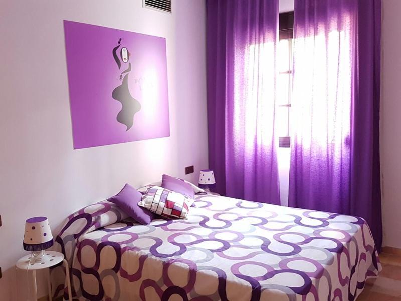 Apartamentos Dona Lola Seville Room photo