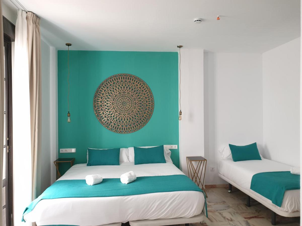 Apartamentos Dona Lola Seville Exterior photo