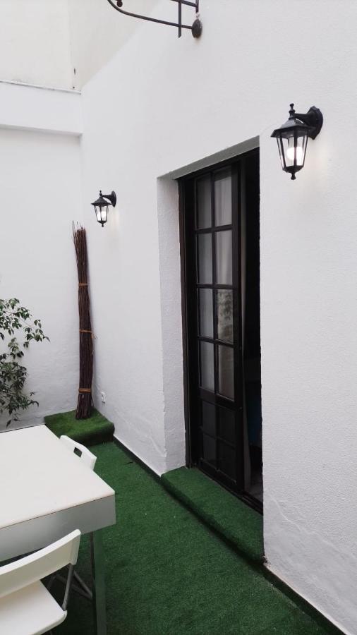 Apartamentos Dona Lola Seville Exterior photo