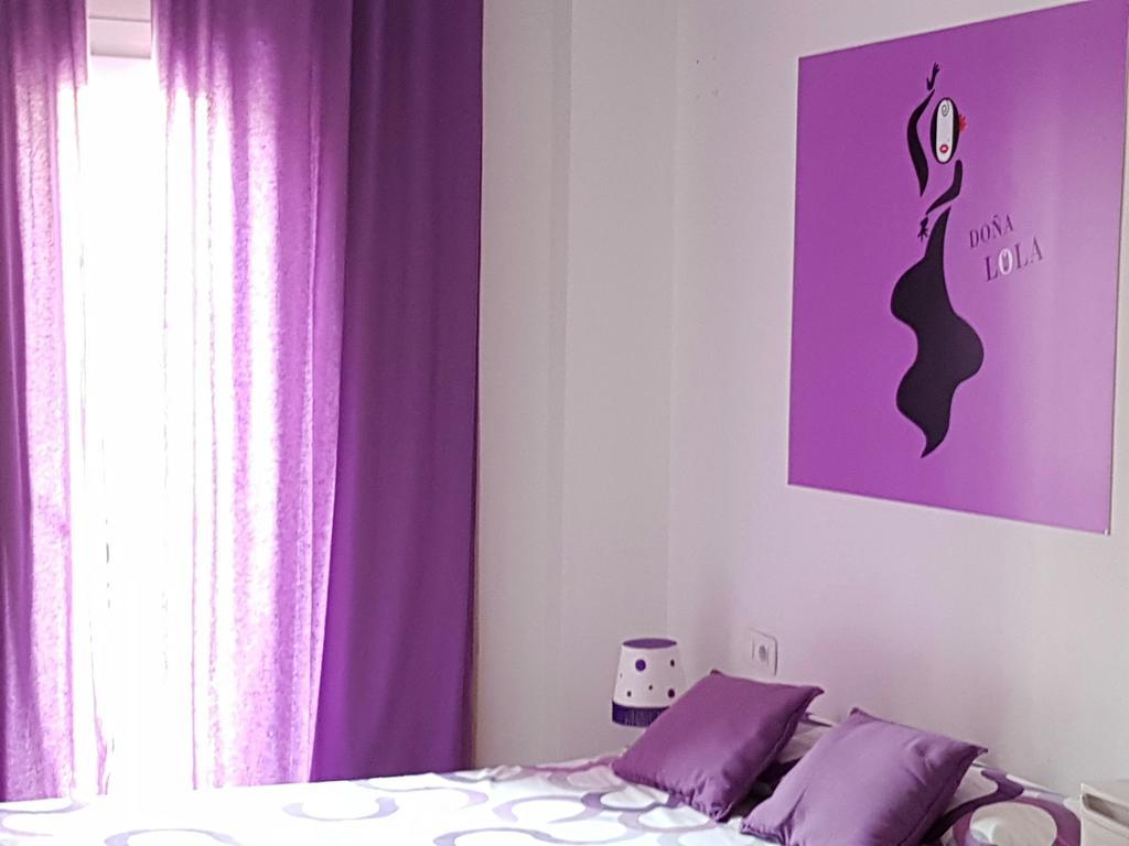 Apartamentos Dona Lola Seville Exterior photo