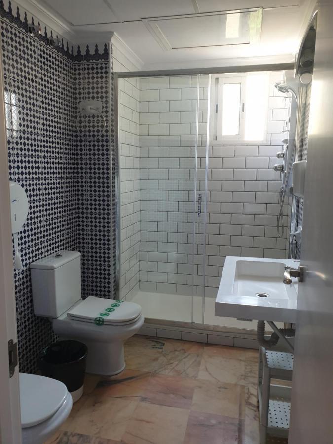 Apartamentos Dona Lola Seville Exterior photo